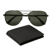 Lunettes de soleil et portefeuilles