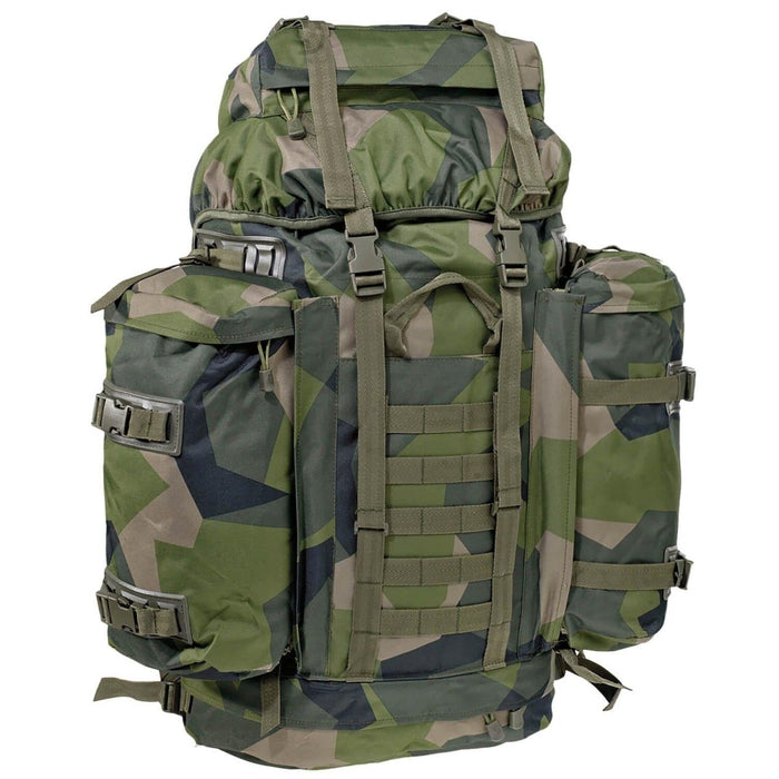 Grand sac à dos de randonnée en montagne camouflage M90 ​​A.Blochl de 80 L avec bretelles rembourrées, anneaux en D, boucles Molle et plusieurs compartiments de rangement.