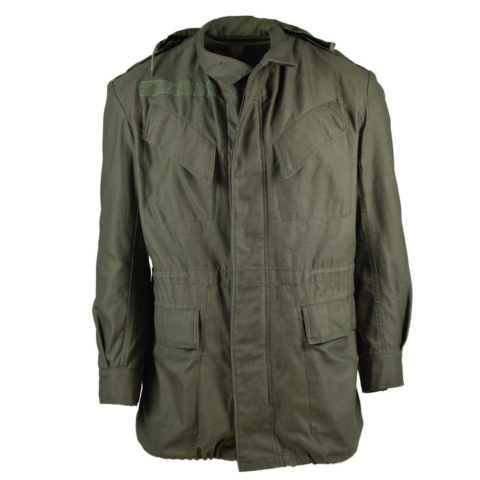 Vintage echter belgischer M64-Feldjackenparka aus olivgrüner Militärbaumwolle mit mehreren Taschen und verstärkten Ellbogen