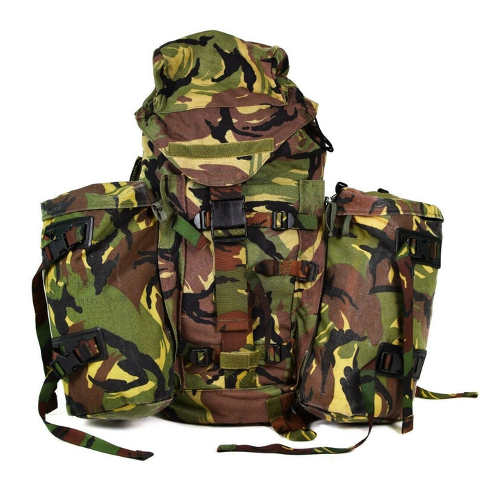 Véritable sac à dos de combat DPM Woodland camouflage de l'armée néerlandaise avec une capacité de 40 L et plusieurs compartiments sécurisés