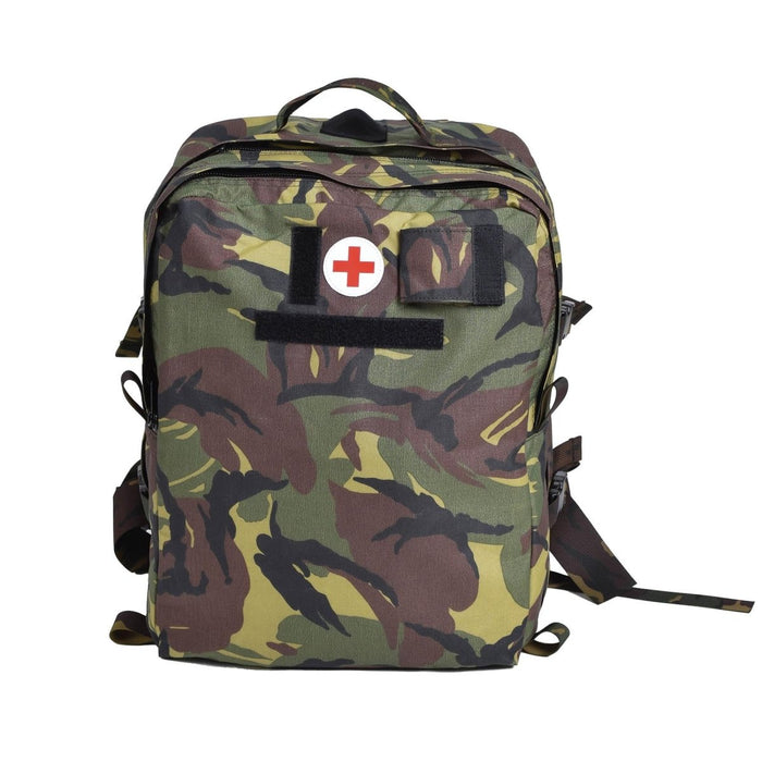 Véritable sac à dos médical militaire néerlandais en camouflage DPM imperméable avec symbole de premiers secours et tissu Cordura durable.