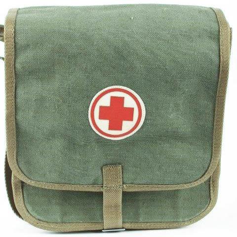 Borsa a tracolla di pronto soccorso medico vintage dell'esercito polacco in tela resistente con simbolo della croce rossa sulla chiusura con patta anteriore