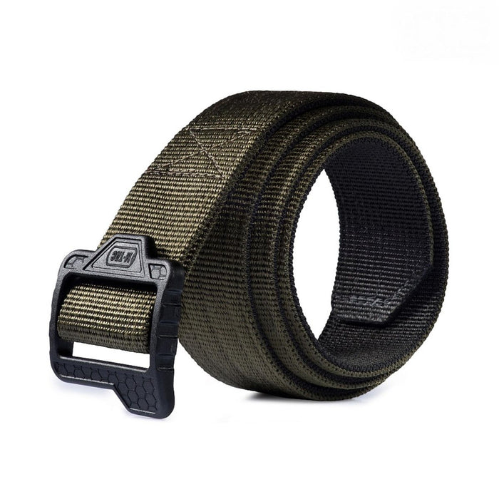 Cintura da combattimento tattica militare M-TAC in oliva con fibbia in plastica a sgancio rapido e struttura in nylon resistente.
