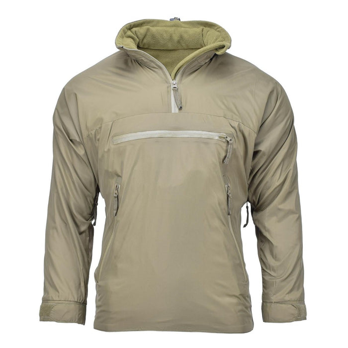 Leichte Thermo-Anorakjacke in Olivgrün mit Kapuze und Reißverschlusstasche vorne für Outdoor-Sportarten und Aktivitäten.