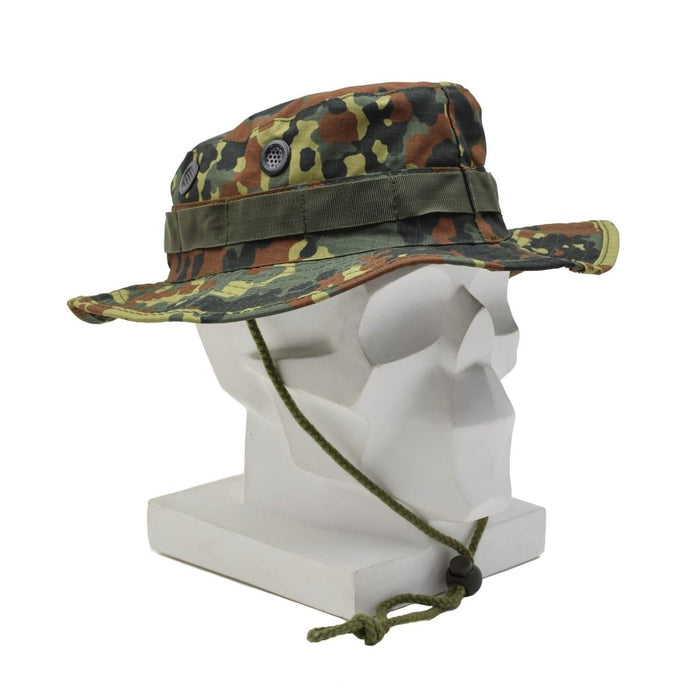 MFH-Militärhut mit mehrfach gesteppter Krempe, umlaufenden Schlaufen, Flecktarn-Camouflage – GoMilitar