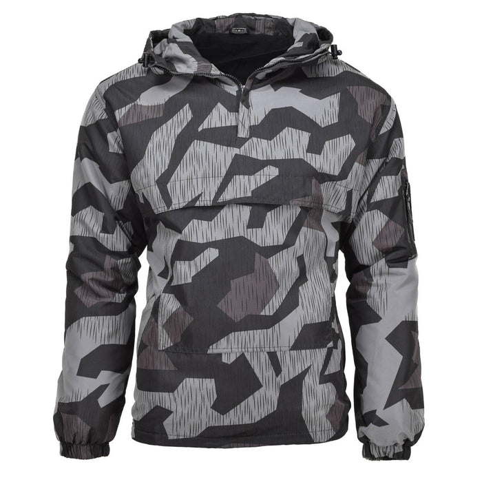 MIL-TEC Anorakjacke in Splitternachttarnung mit Kapuze, winddicht und warm für den militärischen Einsatz.