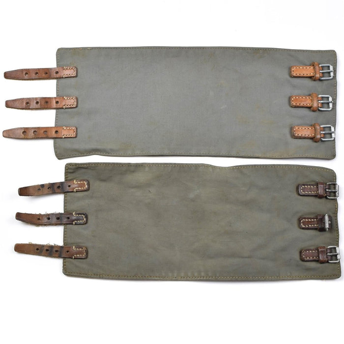 Coppia di ghette vintage M58 dell'esercito austriaco con cinturini in pelle e fibbie in metallo in stile militare verde oliva