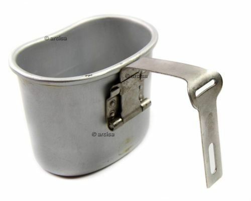 Originaler Feldflaschenbecher aus Aluminium der belgischen Armee mit klappbarem Griff für den Einsatz im Freien und beim Militär.