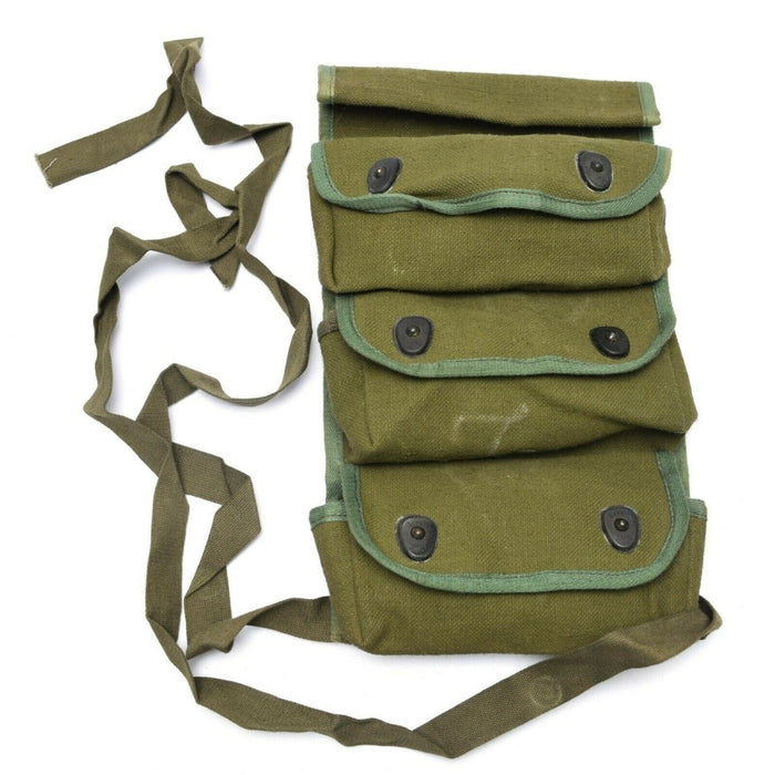 Custodia per granate vintage originale dell'esercito francese con tre celle, tela resistente e chiusure con bottoni per riporre in sicurezza le munizioni