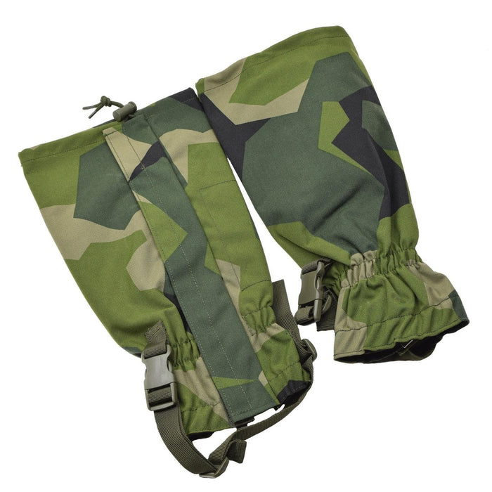 Guêtres TACGEAR imperméables en camouflage éclat M90 de l'armée suédoise avec crochets métalliques, taille unique pour la protection extérieure.